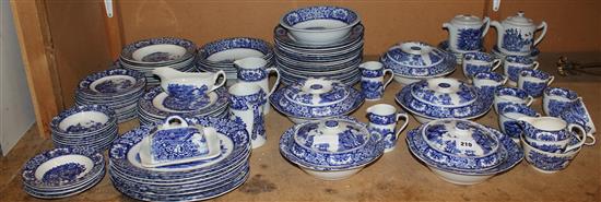 Large dinner & tea service of older Altonware blue & white willow patterned ceramics(-)